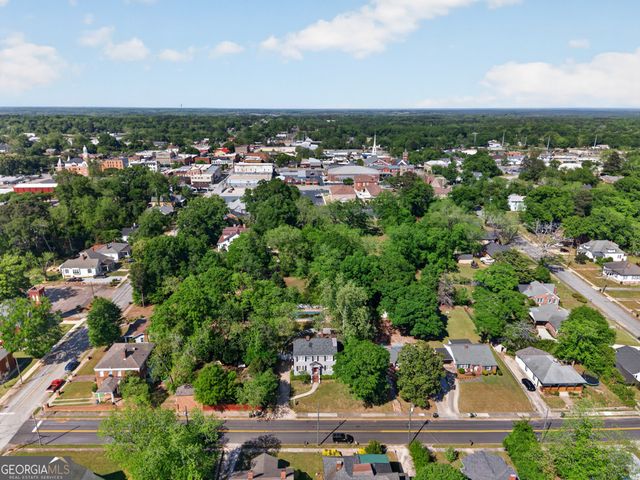 111 Edwards Street, Elberton, GA 30635