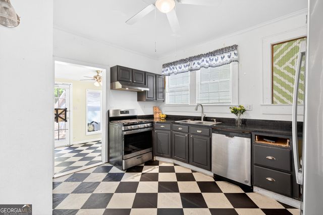 111 Edwards Street, Elberton, GA 30635