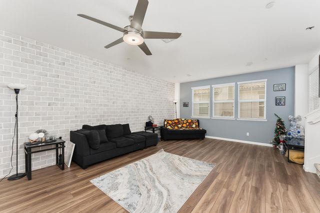 4474 Corse Walk, Sacramento, CA 95834