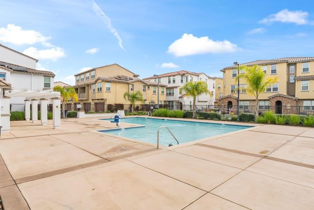 4474 Corse Walk, Sacramento, CA 95834