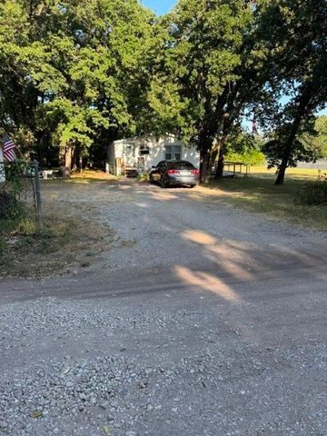 4004 Curry Road A, Arlington, TX 76001