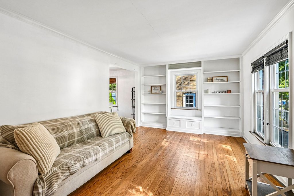 1706 STOCKTON Avenue, Des Plaines, IL 60018 — photo 4