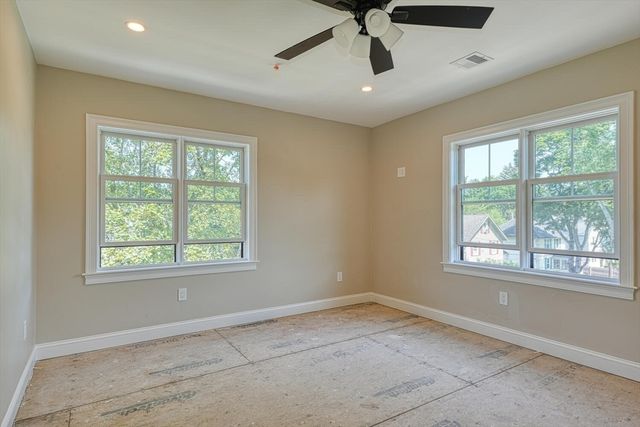 369 Grant 3, Framingham, MA 01702