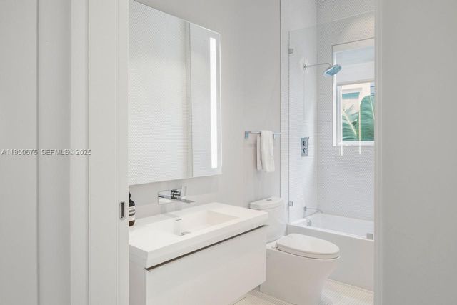 745 NE 77th St, Miami, FL 33138