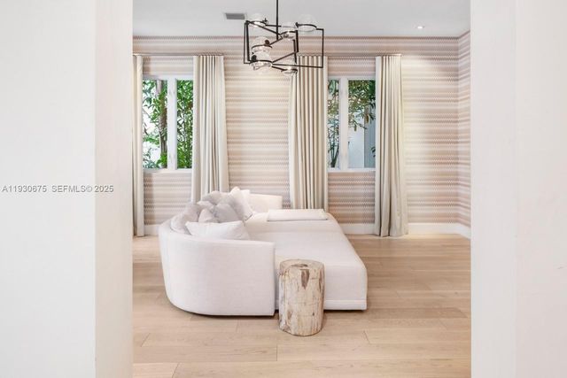 745 NE 77th St, Miami, FL 33138