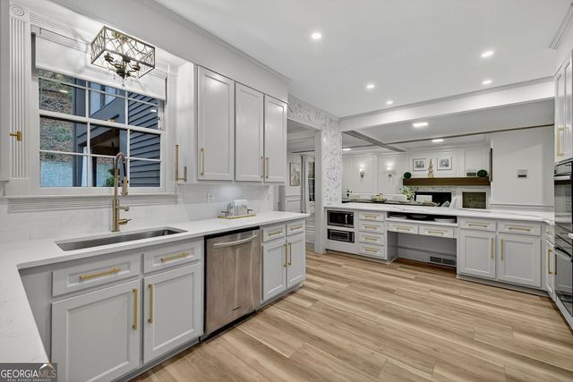 2525 Spalding Drive, Atlanta, GA 30350