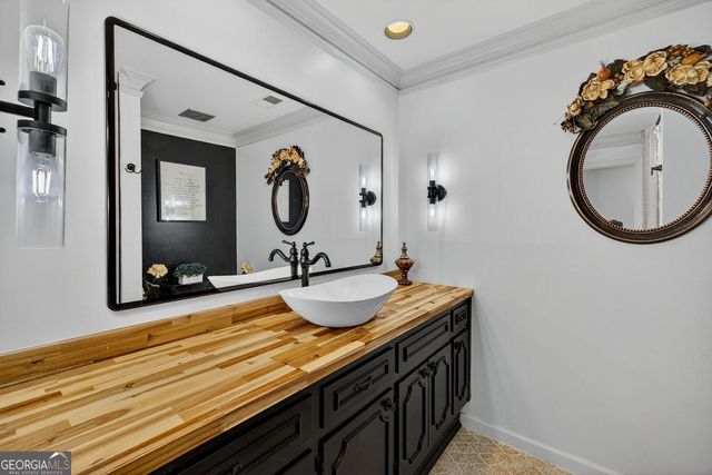 2525 Spalding Drive, Atlanta, GA 30350