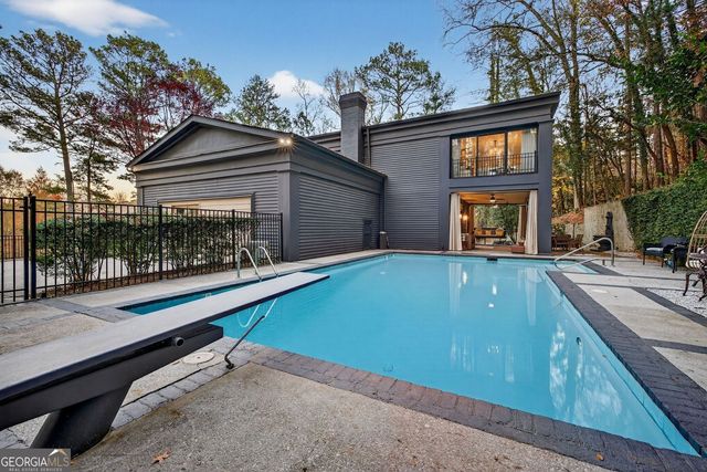 2525 Spalding Drive, Atlanta, GA 30350