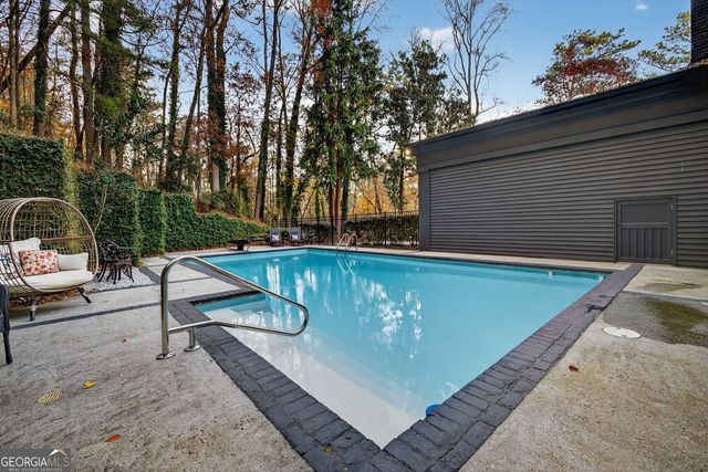 2525 Spalding Drive, Atlanta, GA 30350