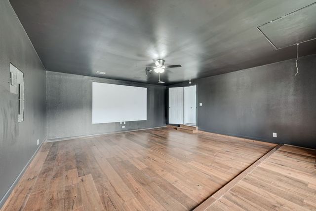 2225 Park Hill Drive, Arlington, TX 76012