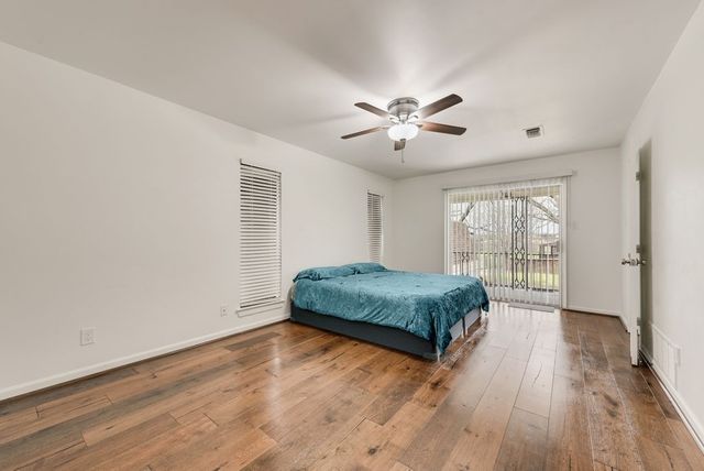 2225 Park Hill Drive, Arlington, TX 76012