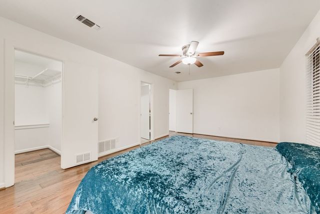 2225 Park Hill Drive, Arlington, TX 76012