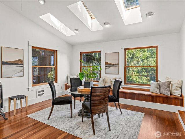 5024 29th Avenue S, Seattle, WA 98108