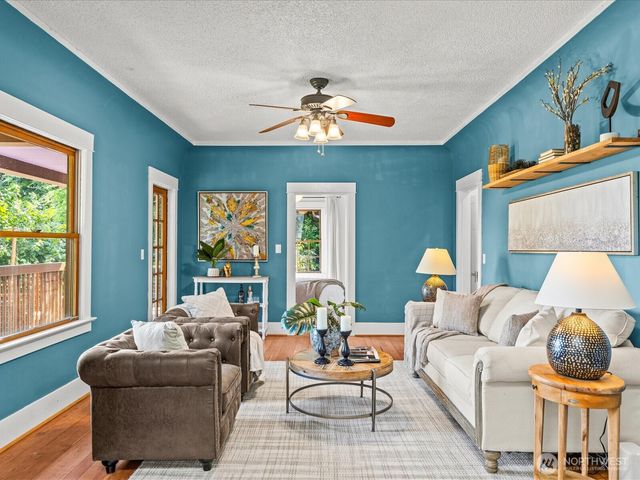 5024 29th Avenue S, Seattle, WA 98108