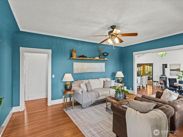 5024 29th Avenue S, Seattle, WA 98108