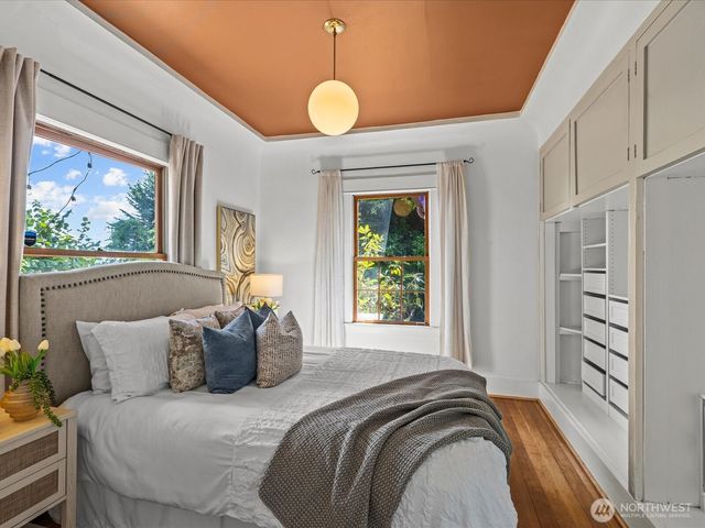 5024 29th Avenue S, Seattle, WA 98108