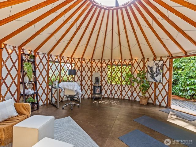 5024 29th Avenue S, Seattle, WA 98108