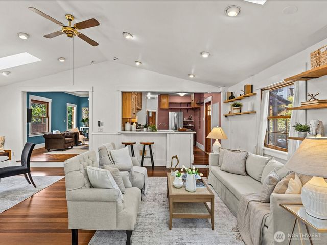 5024 29th Avenue S, Seattle, WA 98108