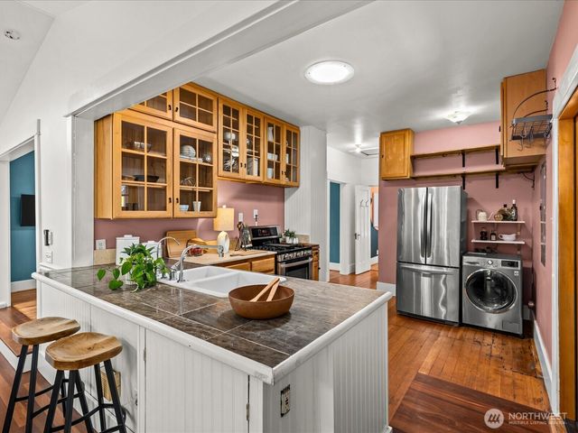 5024 29th Avenue S, Seattle, WA 98108
