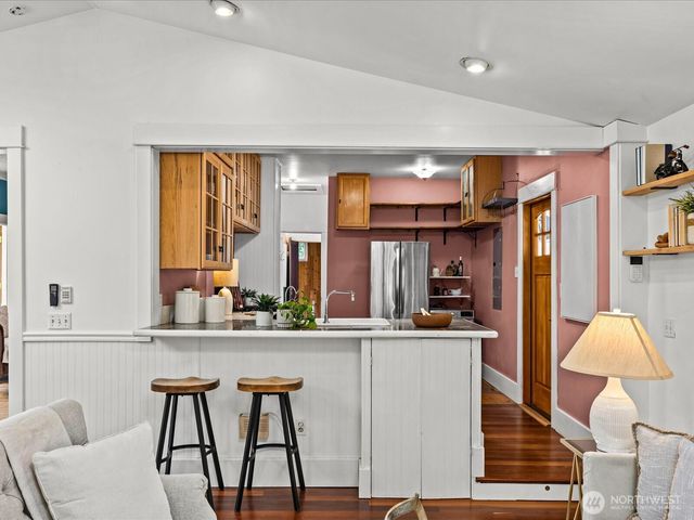 5024 29th Avenue S, Seattle, WA 98108