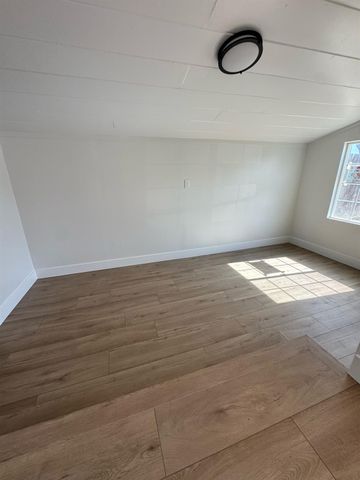 2743 E Hammond Avenue, Fresno, CA 93703