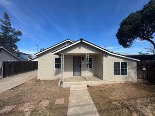 2743 E Hammond Avenue, Fresno, CA 93703