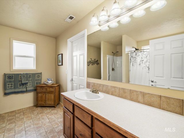 208 E Kaibab Trail St., Meridian, ID 83646