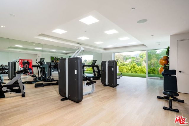 642 Perugia Way, Los Angeles, CA 90077