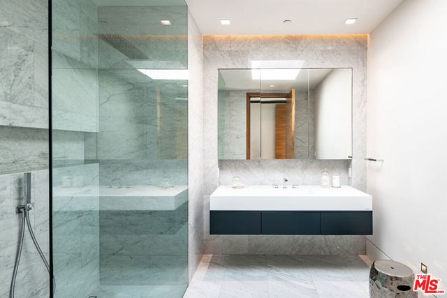 642 Perugia Way, Los Angeles, CA 90077