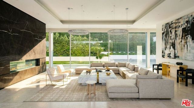 642 Perugia Way, Los Angeles, CA 90077