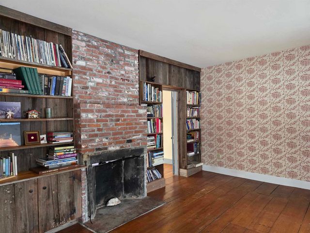 673 VT Rte 121 East, Grafton, VT 05146