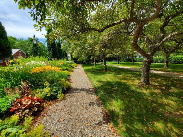 673 VT Rte 121 East, Grafton, VT 05146