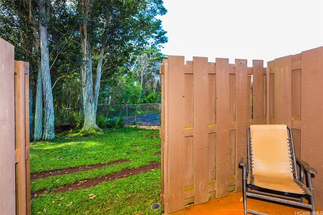 2069 California Avenue 19D, Wahiawa, HI 96786