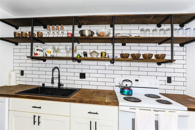 2069 California Avenue 19D, Wahiawa, HI 96786