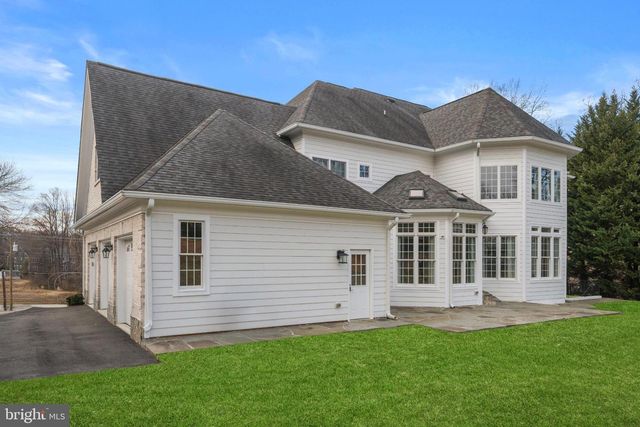 1729 BEULAH RD, Vienna, VA 22182