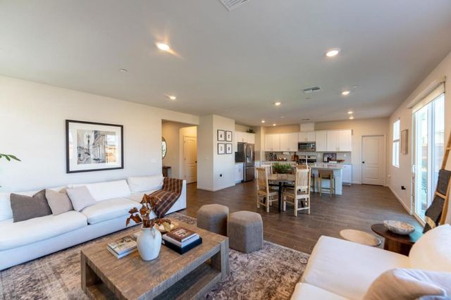 1880 Violet Drive, Hollister, CA 95023