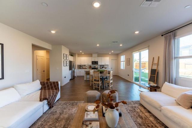 1880 Violet Drive, Hollister, CA 95023