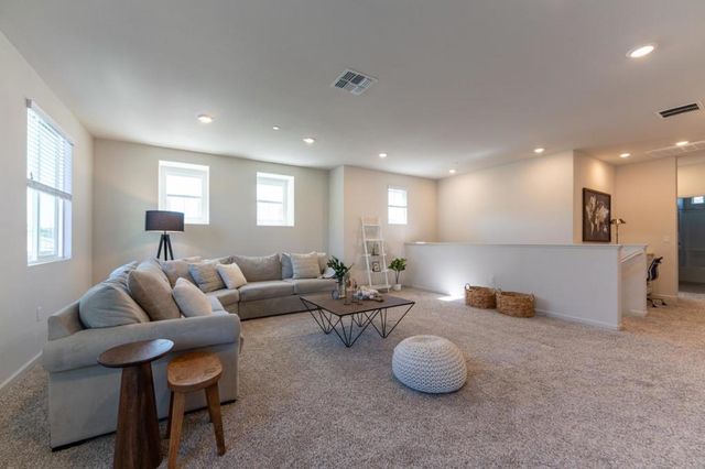 1880 Violet Drive, Hollister, CA 95023