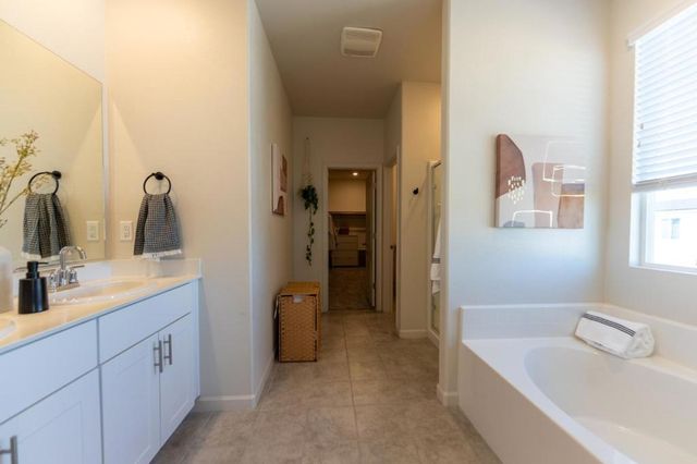 1880 Violet Drive, Hollister, CA 95023