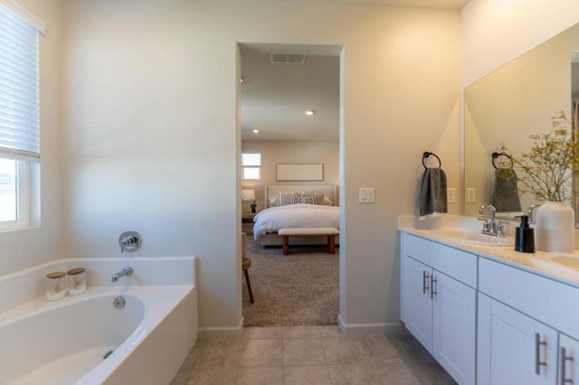 1880 Violet Drive, Hollister, CA 95023