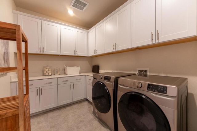 1880 Violet Drive, Hollister, CA 95023