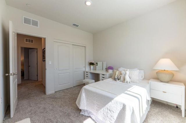 1880 Violet Drive, Hollister, CA 95023