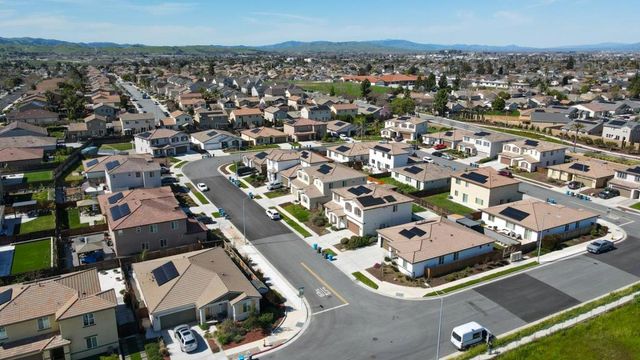 1880 Violet Drive, Hollister, CA 95023