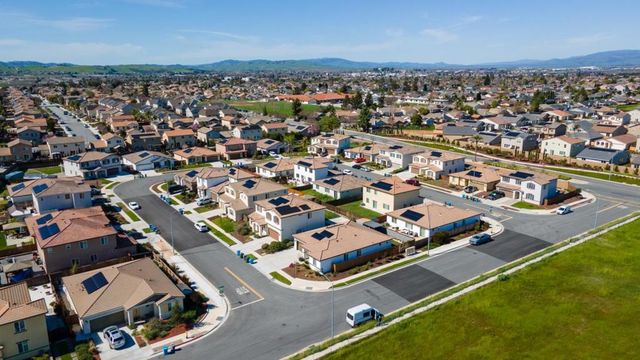 1880 Violet Drive, Hollister, CA 95023