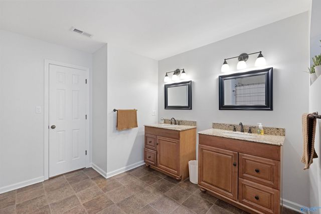 1308 Whispering Hills Circle, Hartselle, AL 35640
