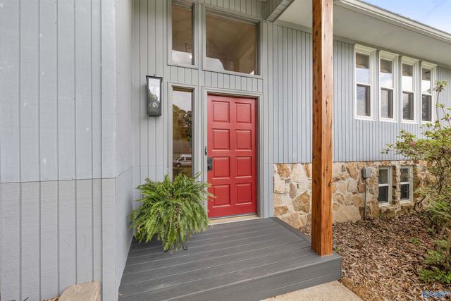 1308 Whispering Hills Circle, Hartselle, AL 35640