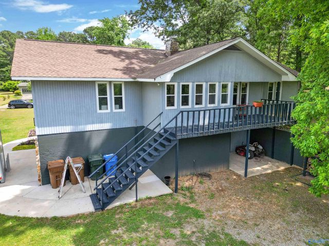 1308 Whispering Hills Circle, Hartselle, AL 35640