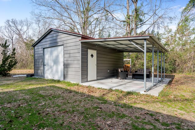 116 E Church Street, Bonneau, SC 29431