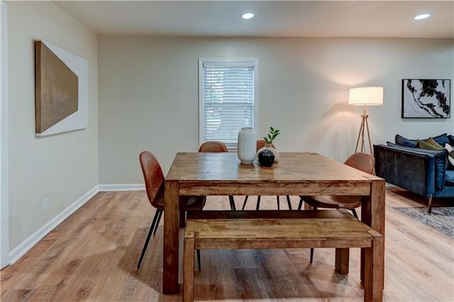 7126 Main Street, Kansas City, MO 64114