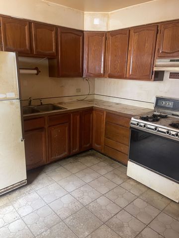 400 E Altgeld Avenue, Glendale Heights, IL 60139